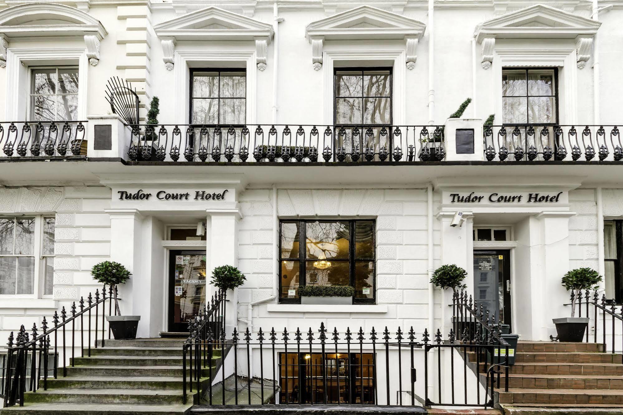 Tudor Court Hotel Londen Buitenkant foto